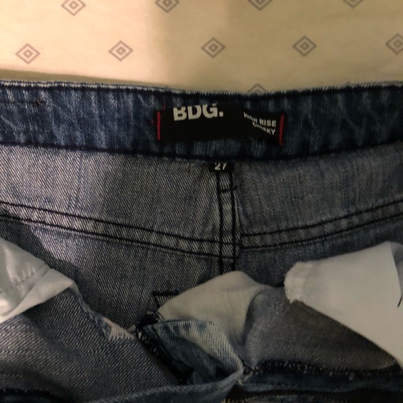 BDG frayed, high waisted shorts - Picture 2 of 4